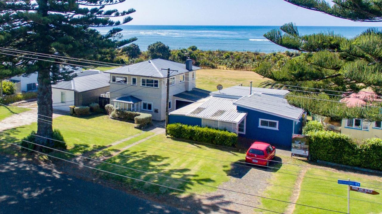 Villa Taranaki Beach House - Great Sea Views Waitara Exterior foto