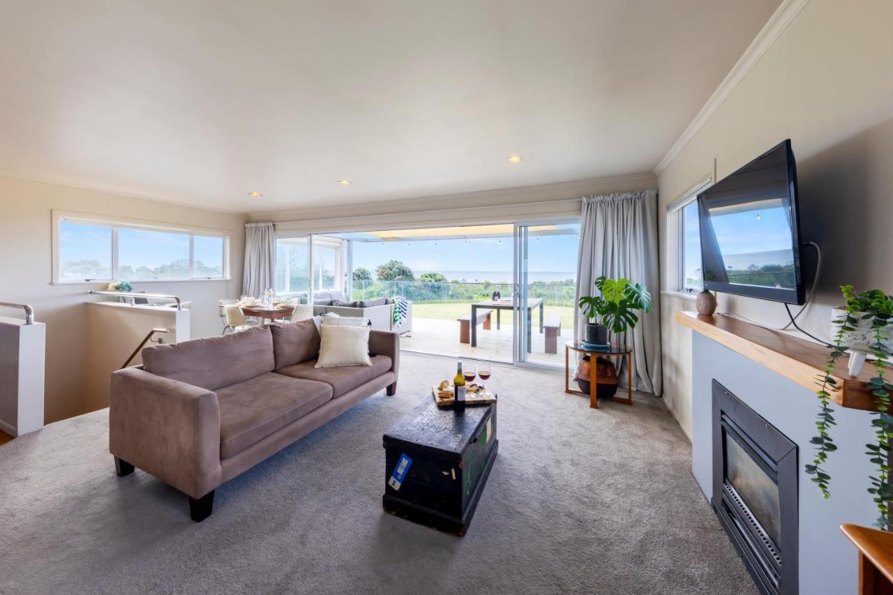 Villa Taranaki Beach House - Great Sea Views Waitara Exterior foto